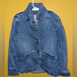 Girls Guess denim blazer. Size 10/12
